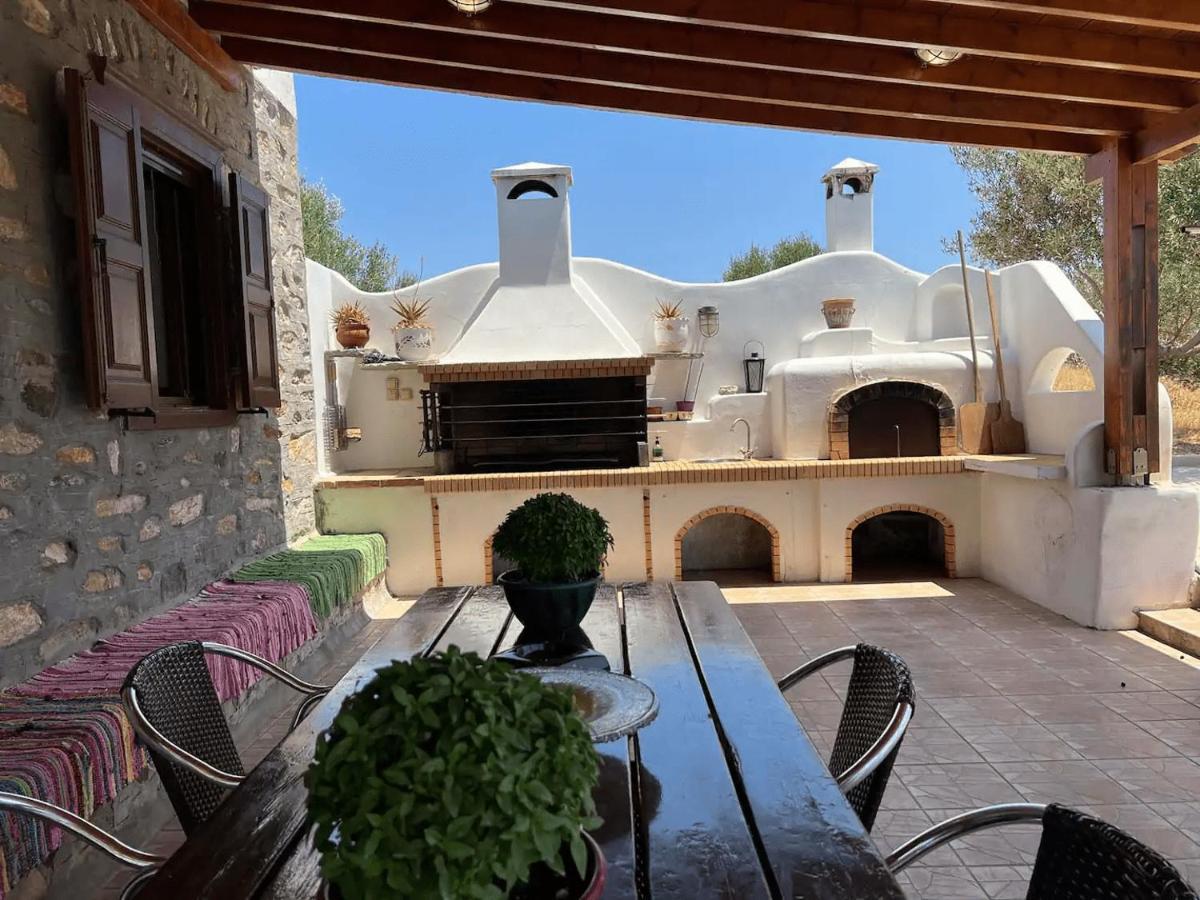 Πέτρινο Εξοχικό Σπίτι Στη Σύρο Agros  ภายนอก รูปภาพ